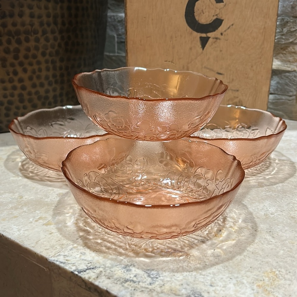 Arcoroc France bowls. Set of 4. Pink Rosaline pattern.
